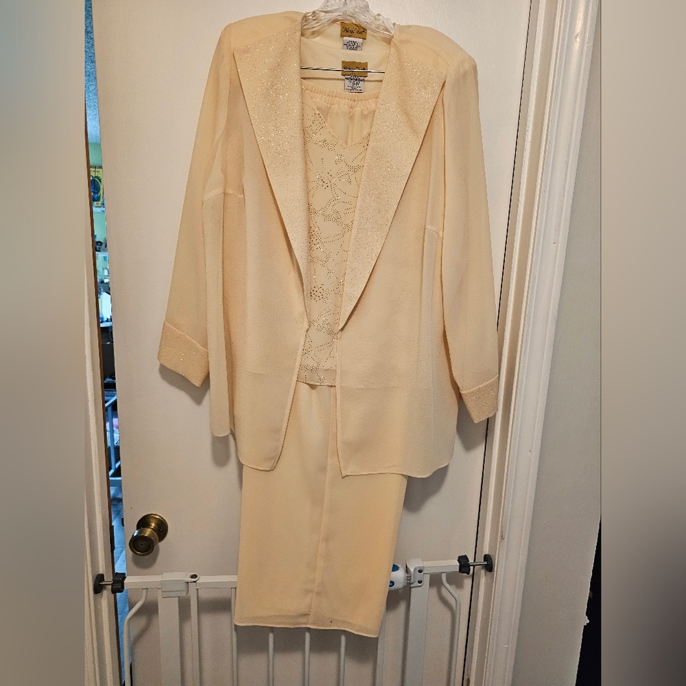 Midnight Velvet Cream Tailored Blazer